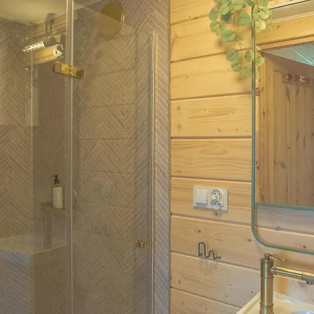 Alemilo Mini - Z Balia I Widokiem Na Babia Gore Завоя